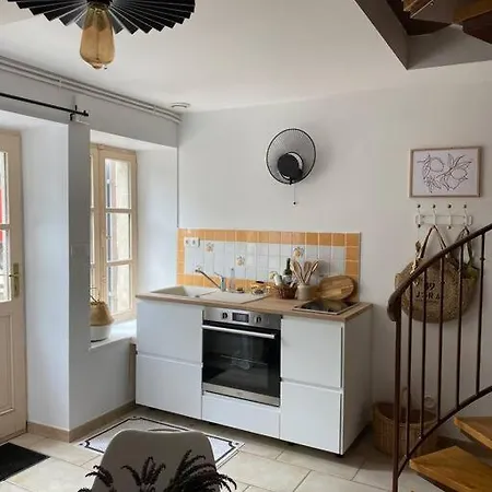 Holiday home L'alambic A Martial Menetru-le-Vignoble